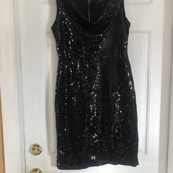 Beautiful drees - Picture 2 of 5